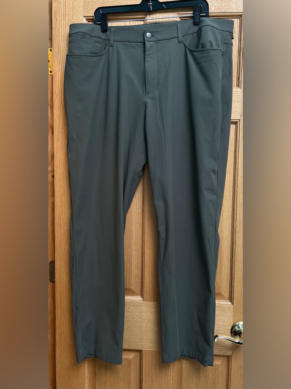 NWOT Lululemon ABC Classic-Fit Pant 40" x 34" L Warpstreme. Color: Army Green.